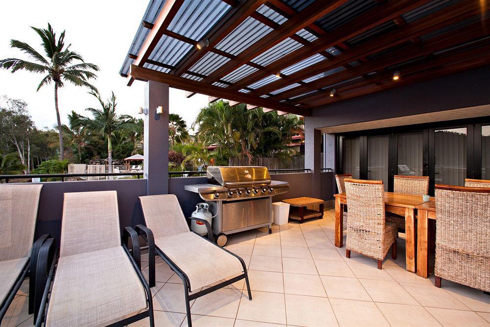 At Waterfront Whitsunday Retreat - Adults Only Aparthotel Airlie Beach Bagian luar foto